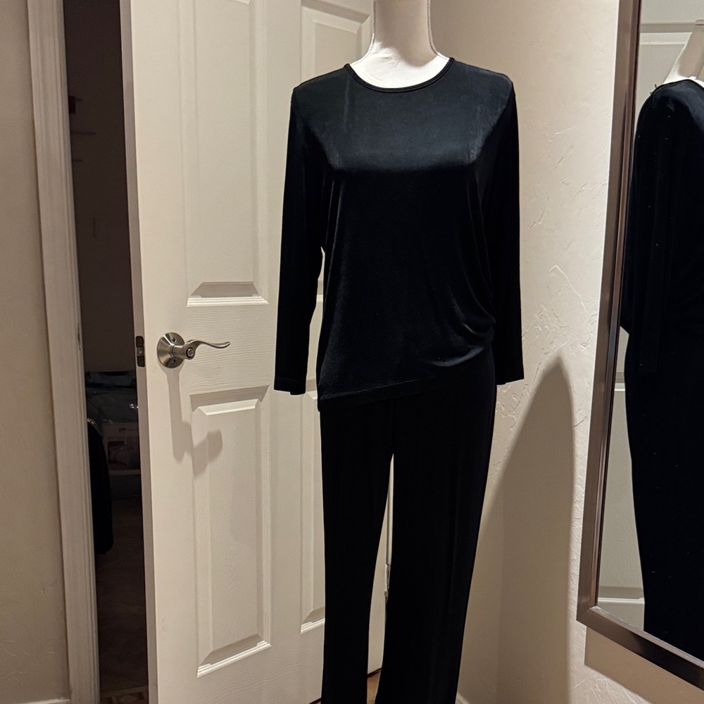 Chicos black Travelers 3/4 Sleeve Top and Pants Set